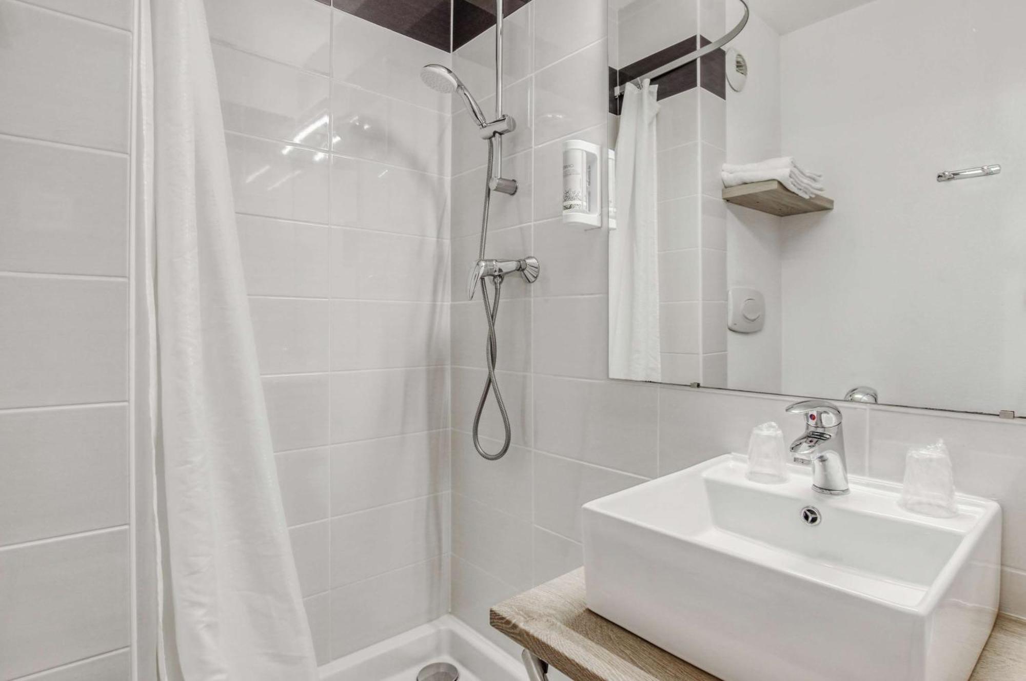 Brit Hotel Clermont-lʼHérault Εξωτερικό φωτογραφία
